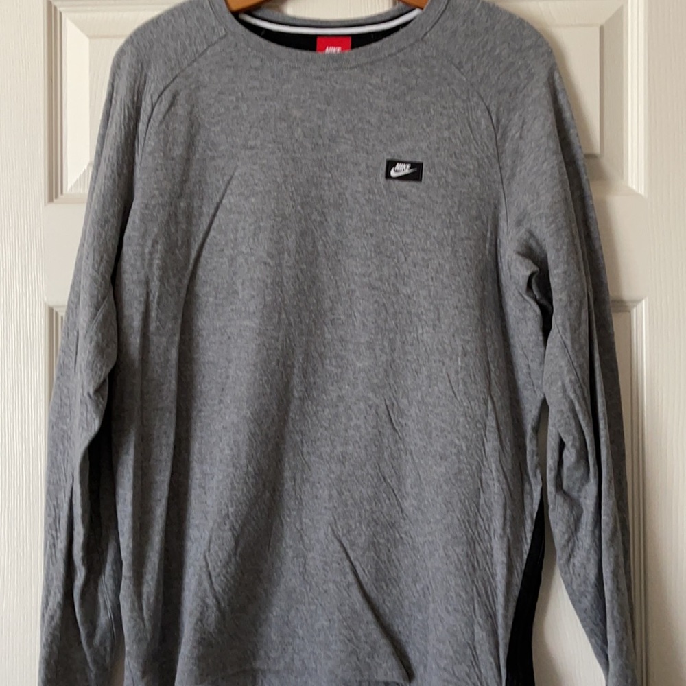 Nike light weight long sleeve